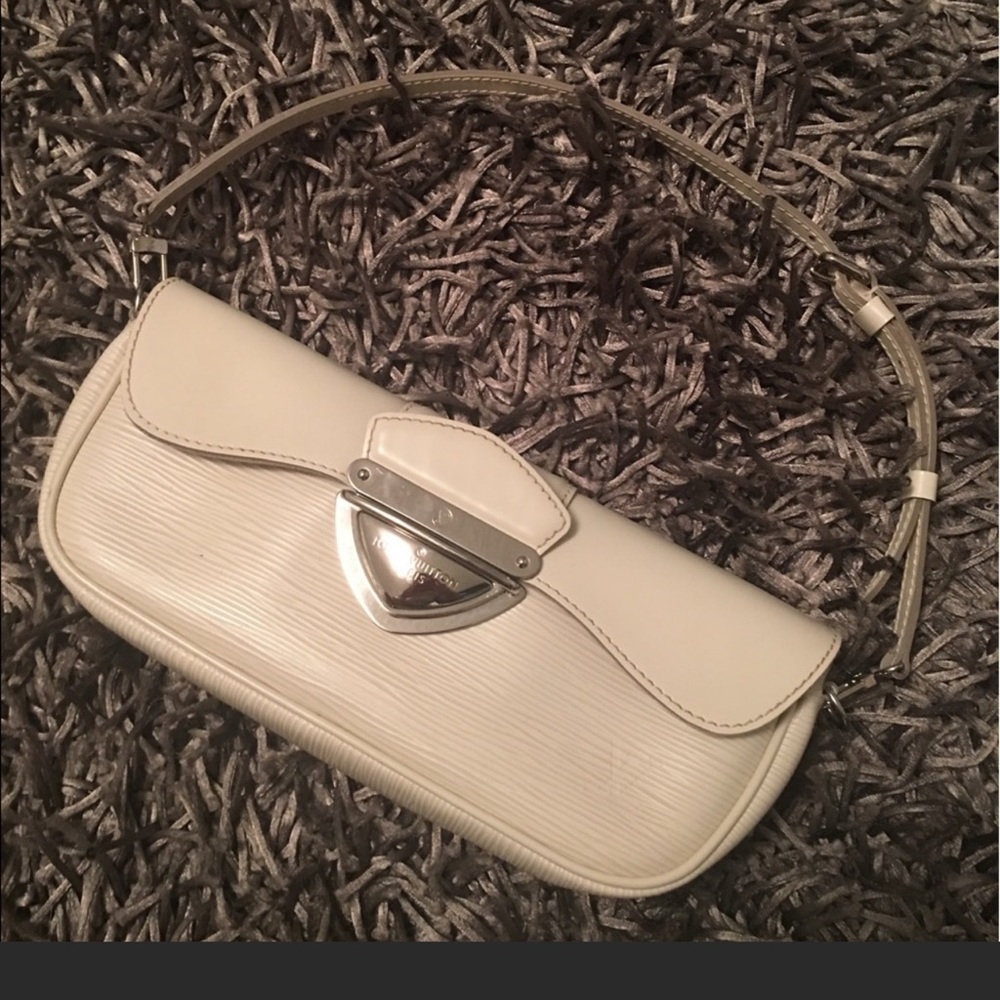 Epi limited edition shoulder little night bag